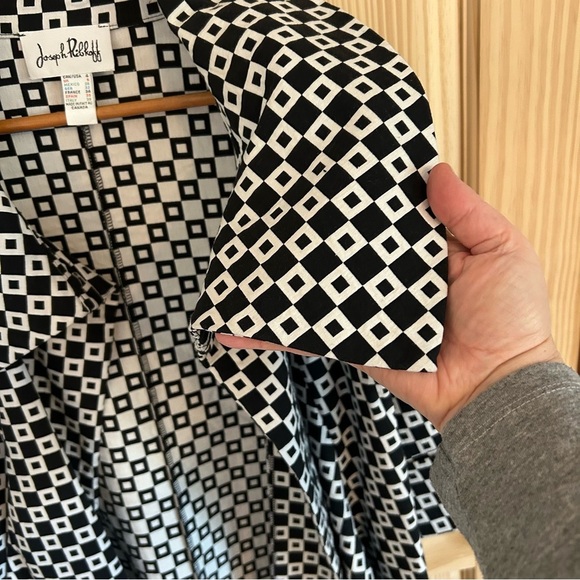 Joseph Ribkoff Cubic Peacoat. Size 4. - Picture 10 of 15